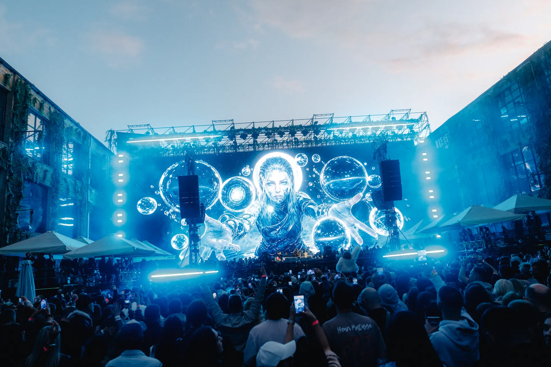 Artzavod Platform — immersive visuals